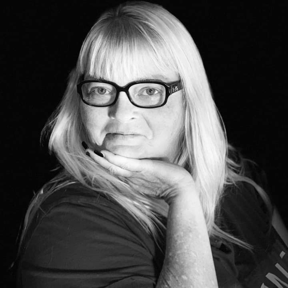 Meet your Posher, Elizabeth - Picture 1 of 1